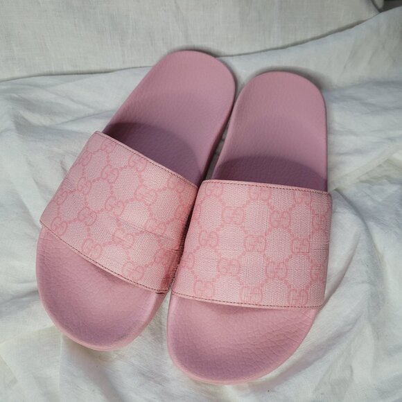Gucci Pink Supreme Canvas Pool Slides Sandals - Picture 9 of 16